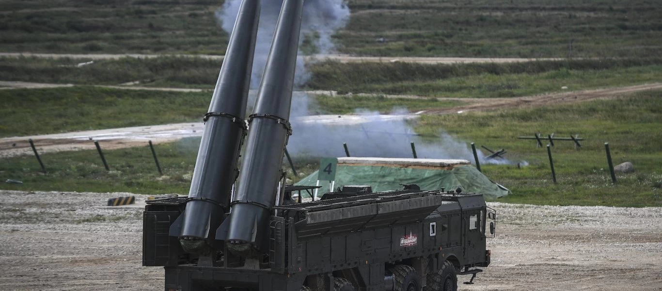 Ασκήσεις των τακτικών βαλλιστικών πυραύλων Iskander ξεκίνησαν οι Ρώσοι στο Καλίνινγκραντ (βίντεο)